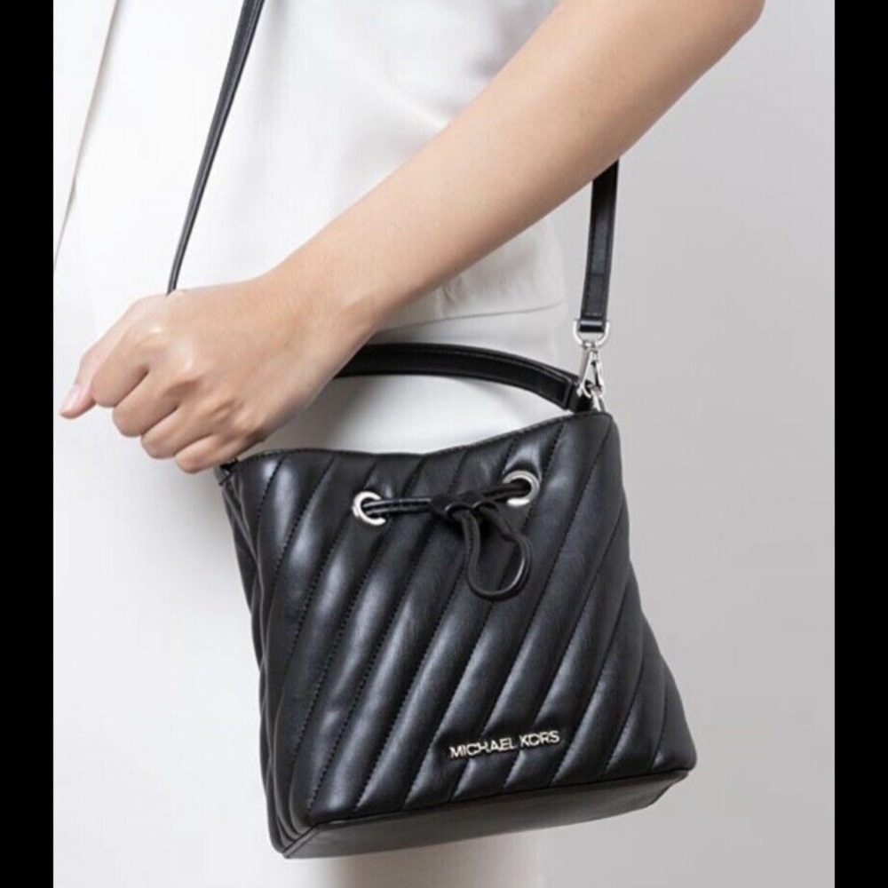 Michael Kors-Suri small quilted crossbody